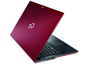 Fujitsu Lifebook AH552 i3-3110 4GB 500GB NoOS piros